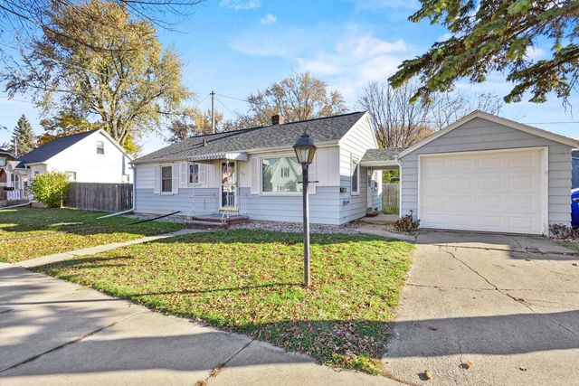 400 S DOUGLAS STREET, Appleton, WI 54914