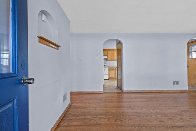 400 S DOUGLAS STREET, Appleton, WI 54914