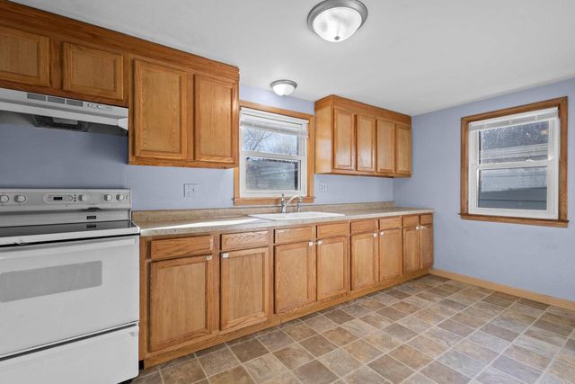 400 S DOUGLAS STREET, Appleton, WI 54914