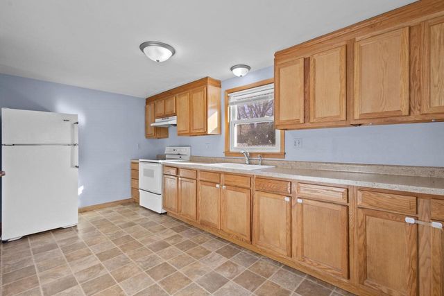 400 S DOUGLAS STREET, Appleton, WI 54914