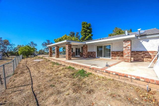 33155 Avenue D, Yucaipa, CA 92399