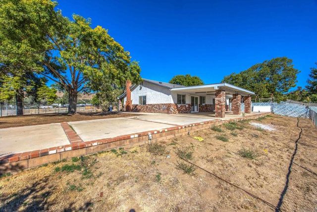 33155 Avenue D, Yucaipa, CA 92399