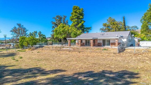 33155 Avenue D, Yucaipa, CA 92399