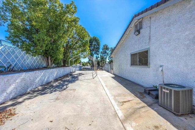 33155 Avenue D, Yucaipa, CA 92399