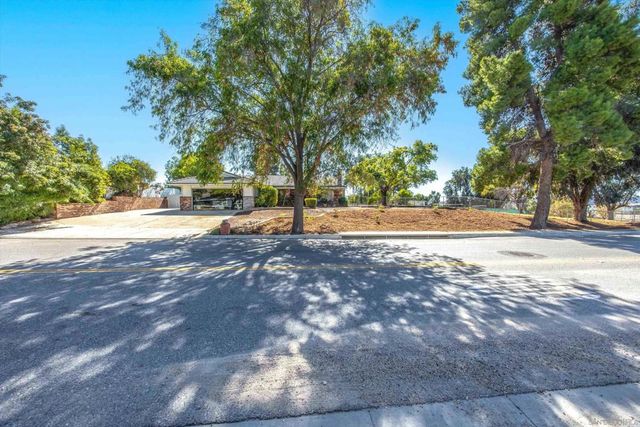 33155 Avenue D, Yucaipa, CA 92399