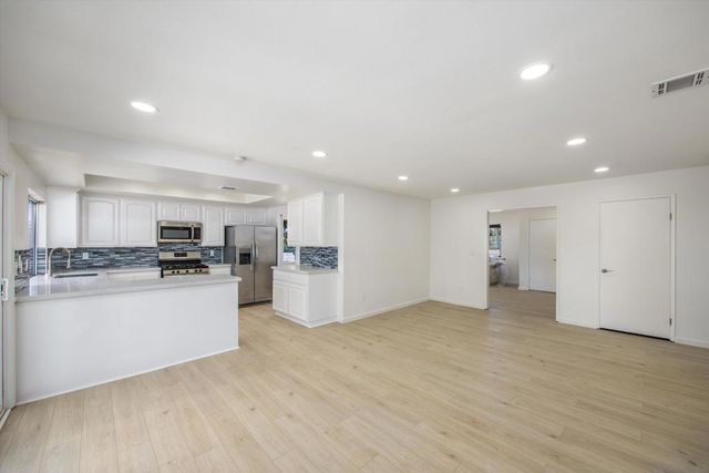33155 Avenue D, Yucaipa, CA 92399