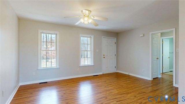 10498 Dellwood Rd, Glen Allen, VA 23059