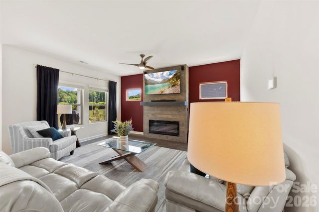 5727 Lavaux Court, Charlotte, NC 28214