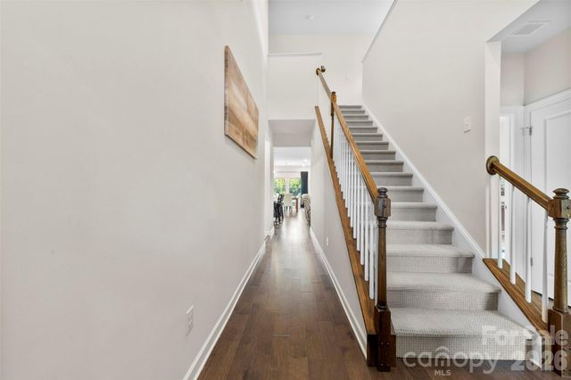 5727 Lavaux Court, Charlotte, NC 28214