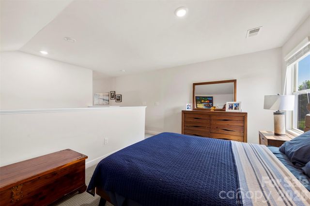 5727 Lavaux Court, Charlotte, NC 28214