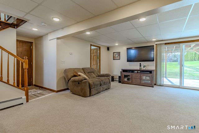 15 Cricket Lane, Newington, CT 06111