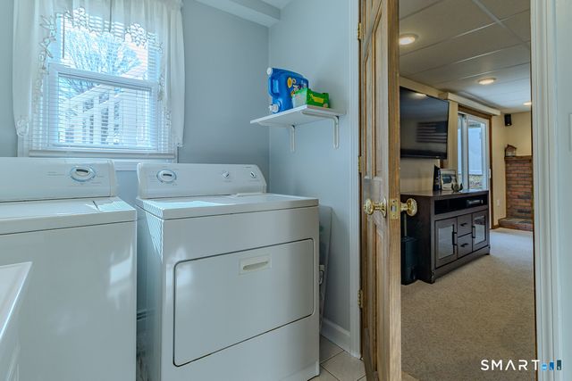 15 Cricket Lane, Newington, CT 06111