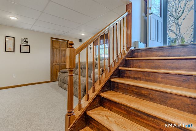 15 Cricket Lane, Newington, CT 06111