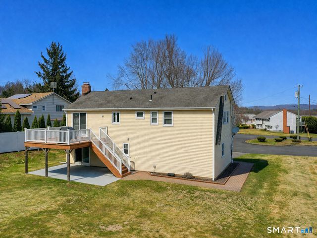 15 Cricket Lane, Newington, CT 06111