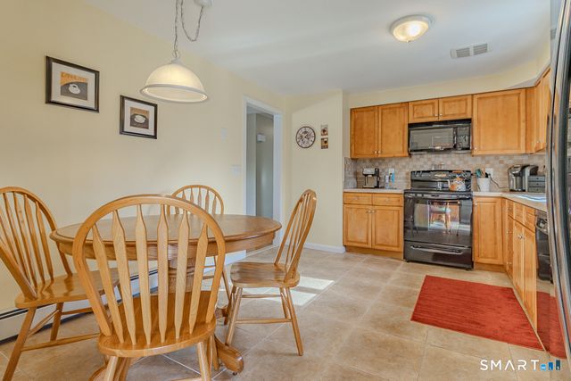 15 Cricket Lane, Newington, CT 06111