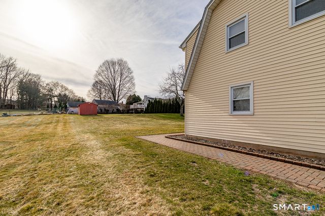15 Cricket Lane, Newington, CT 06111