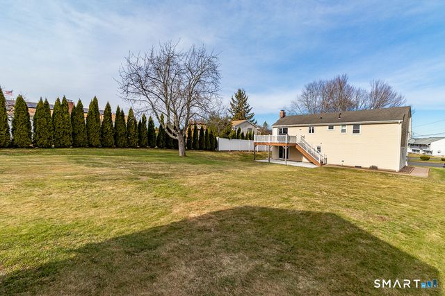 15 Cricket Lane, Newington, CT 06111