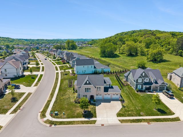 7601 Bussing Pass, College Grove, TN 37046