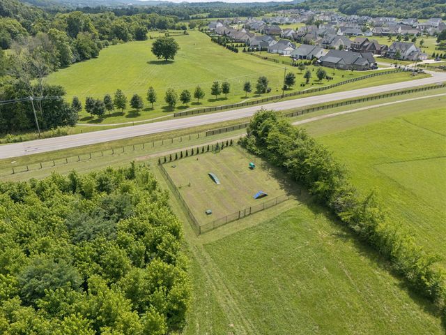 7601 Bussing Pass, College Grove, TN 37046