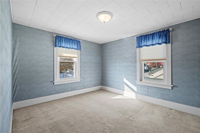 1007 Leslie St, Sharon, PA 16146