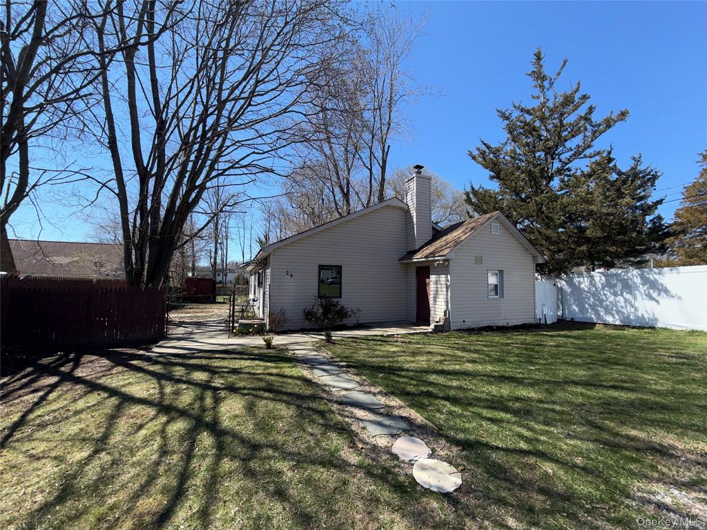 29 Juanita Avenue, Huntington, NY 11743
