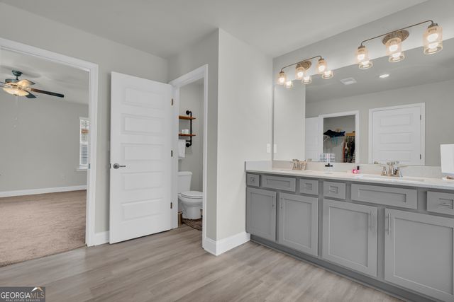 304 Magnolia Villas Dr, Cornelia, GA 30531