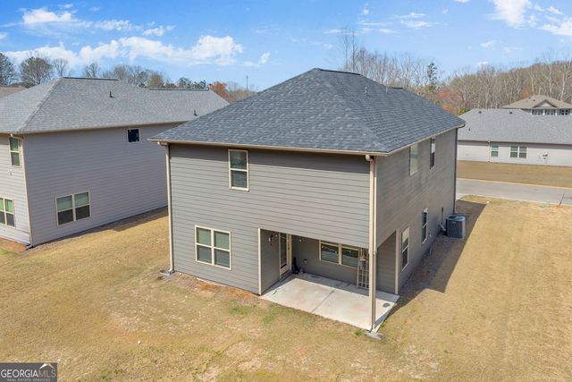 304 Magnolia Villas Dr, Cornelia, GA 30531