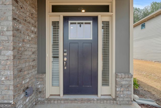 304 Magnolia Villas Dr, Cornelia, GA 30531