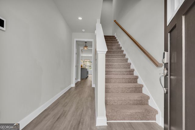 304 Magnolia Villas Dr, Cornelia, GA 30531