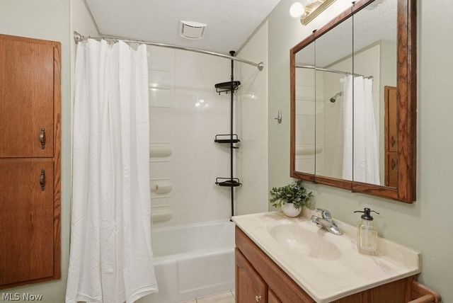 1737 Highbridge Road, Cuyahoga Falls, OH 44223