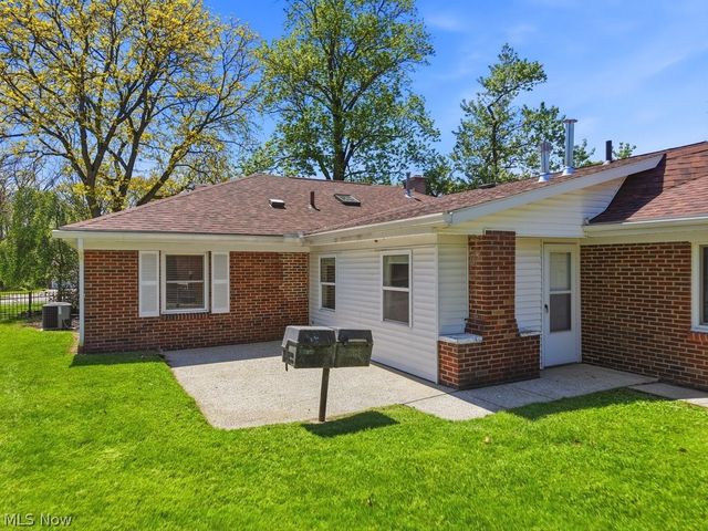 1737 Highbridge Road, Cuyahoga Falls, OH 44223