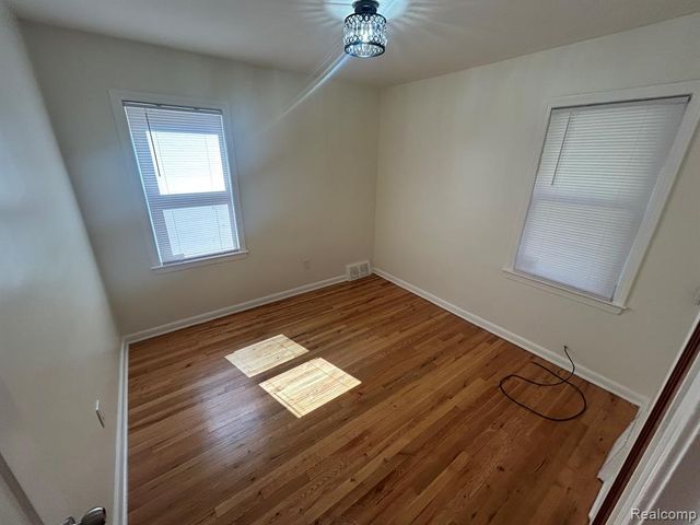 21970 Moross Road, Grosse Pointe, MI 48236
