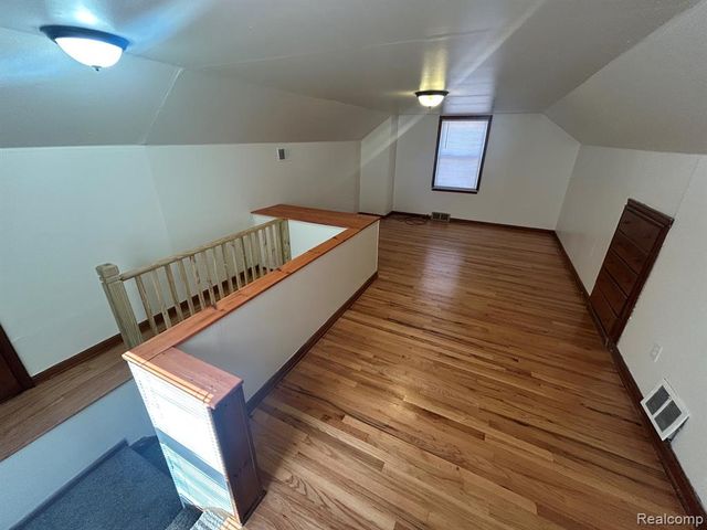 21970 Moross Road, Grosse Pointe, MI 48236