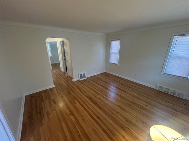21970 Moross Road, Grosse Pointe, MI 48236