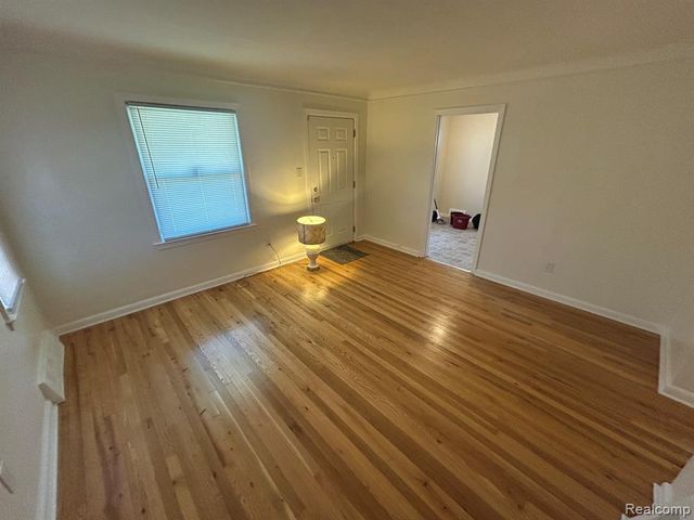 21970 Moross Road, Grosse Pointe, MI 48236