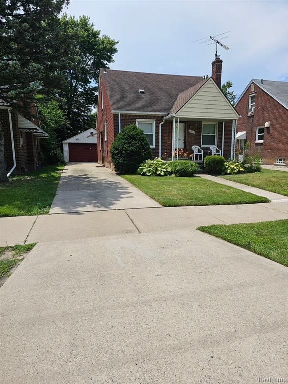 21970 Moross Road, Grosse Pointe, MI 48236
