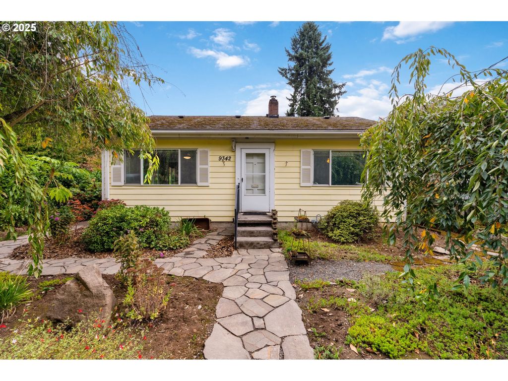 9342 N SAINT JOHNS Ave, Portland, OR 97203
