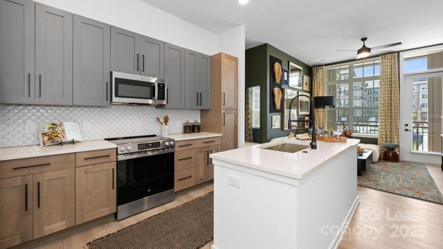 10500 Midway Park Drive B3, Charlotte, NC 28277