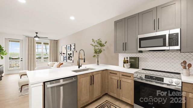 10500 Midway Park Drive B3, Charlotte, NC 28277