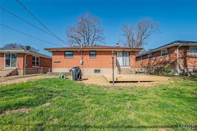 8348 Vasel Drive, Affton, MO 63123