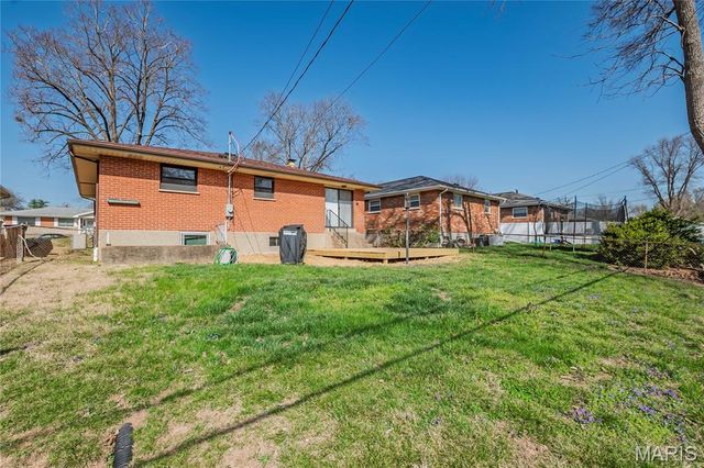 8348 Vasel Drive, Affton, MO 63123