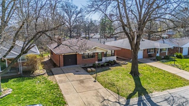 8348 Vasel Drive, Affton, MO 63123