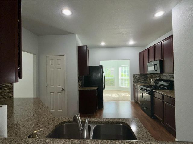 2623 Hunters Side Trail, Fresno, TX 77545