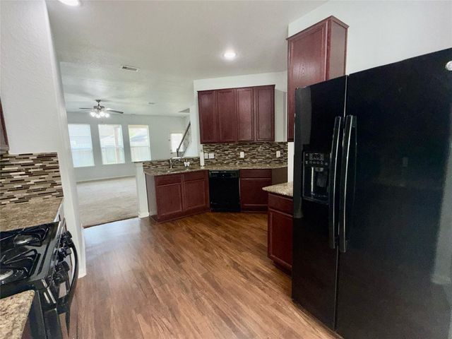 2623 Hunters Side Trail, Fresno, TX 77545