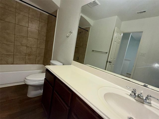 2623 Hunters Side Trail, Fresno, TX 77545
