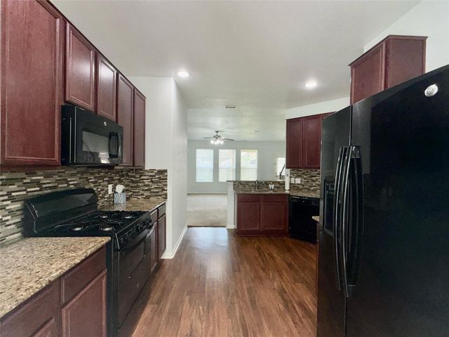 2623 Hunters Side Trail, Fresno, TX 77545