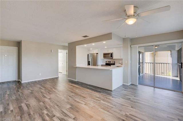 429 SW 47th Ter Apt 4, Cape Coral, FL 33914