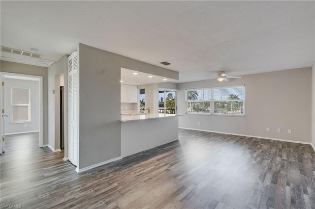 429 SW 47th Ter Apt 4, Cape Coral, FL 33914