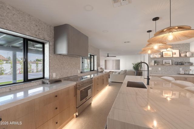 6242 E REDFIELD Road, Scottsdale, AZ 85254