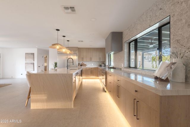 6242 E REDFIELD Road, Scottsdale, AZ 85254